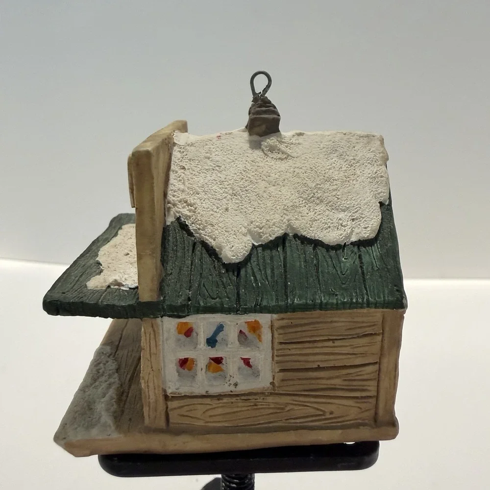 VTG Goldsmiths Jewelers Christmas Ornament House Resin Seiko 1984 China